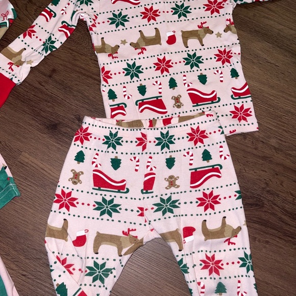 Carter’s Christmas Pajamas (Set of 2) - Picture 5 of 10